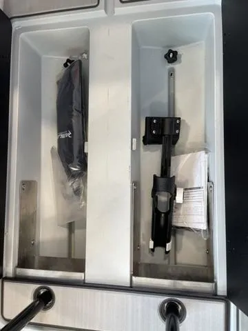 Slide: The Image of Veer Veer V13 2023 - 10