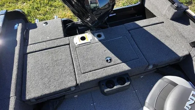 Slide: The Image of Lund 1775 Adventure Sport 2024 - 12