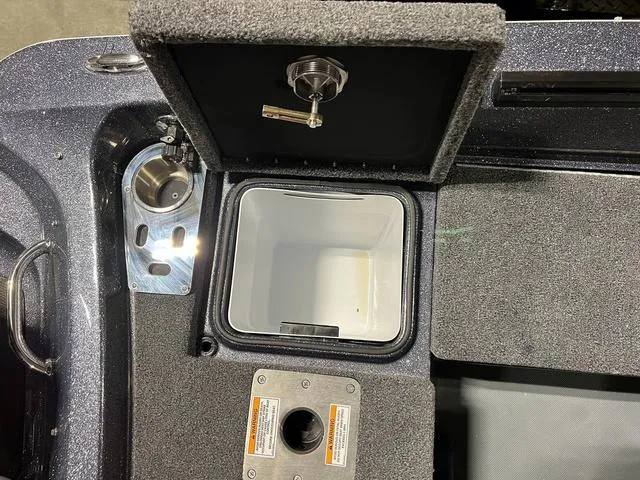 Slide: The Image of Lund 219 Pro-V Sport 2023 - 10