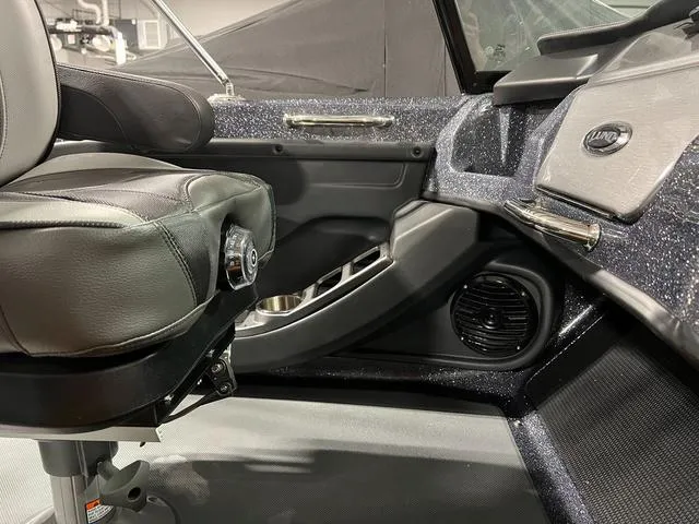 Slide: The Image of Lund 219 Pro-V Sport 2023 - 26