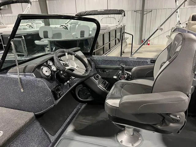 Slide: The Image of Lund 219 Pro-V Sport 2023 - 27