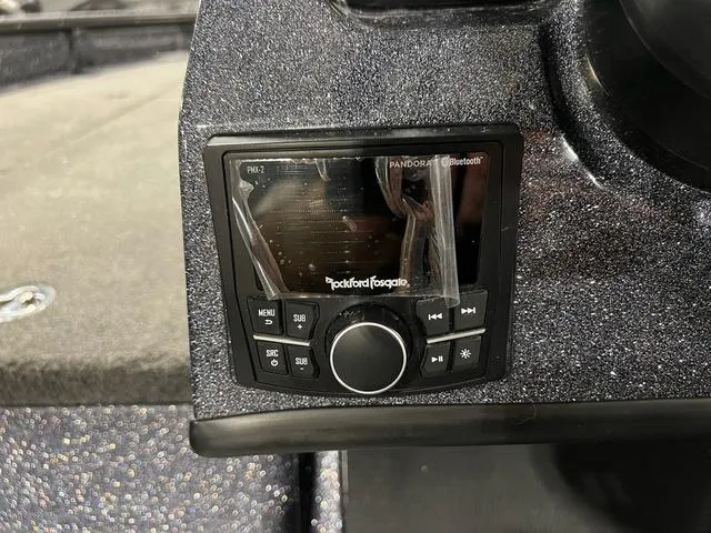 Slide: The Image of Lund 219 Pro-V Sport 2023 - 30