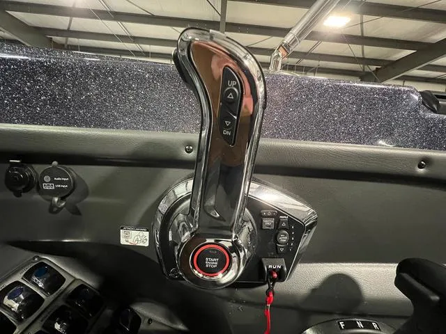 Slide: The Image of Lund 219 Pro-V Sport 2023 - 32