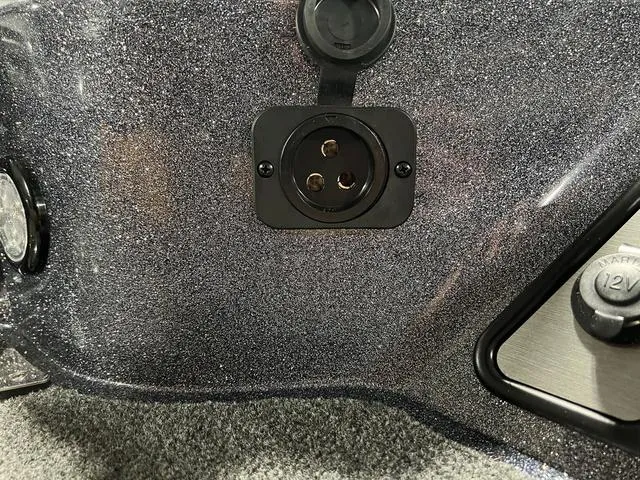 Slide: The Image of Lund 219 Pro-V Sport 2023 - 48