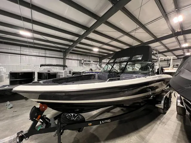 Slide: The Image of Lund 219 Pro-V Sport 2023 - 5