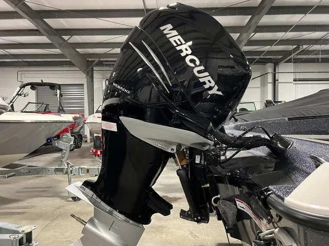 Slide: The Image of Lund 219 Pro-V Sport 2023 - 6