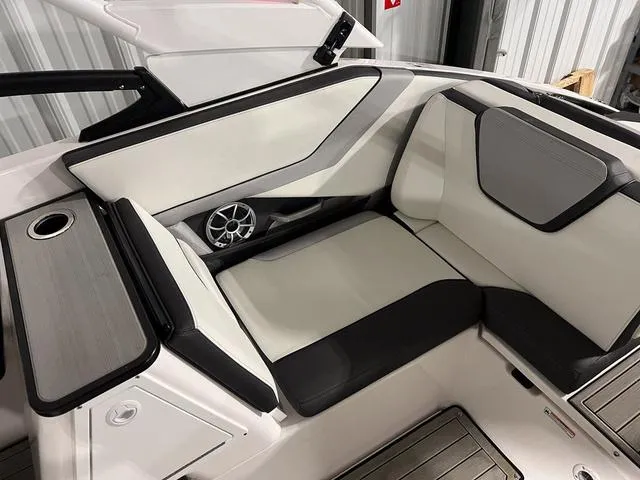 Slide: The Image of Yamaha 252SD 2023 - 12