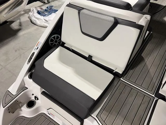 Slide: The Image of Yamaha 252SD 2023 - 8