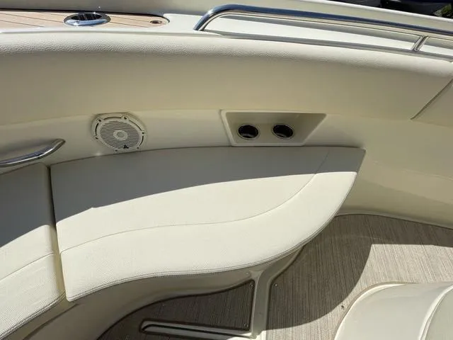 Slide: The Image of Chris-Craft 30 Catalina 2024 - 13