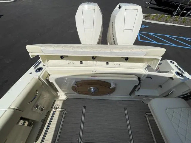 Slide: The Image of Chris-Craft 30 Catalina 2024 - 17