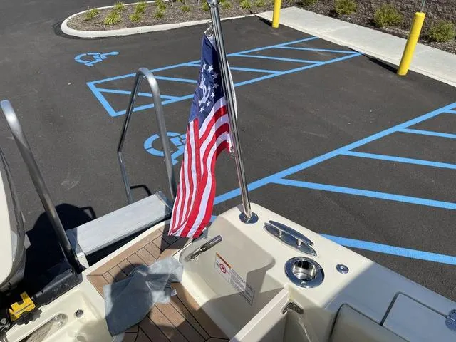 Slide: The Image of Chris-Craft 30 Catalina 2024 - 23