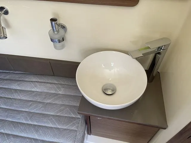 Slide: The Image of Chris-Craft 30 Catalina 2024 - 36