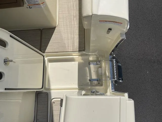 Slide: The Image of Chris-Craft 30 Catalina 2024 - 51