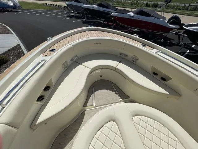 Slide: The Image of Chris-Craft 30 Catalina 2024 - 8