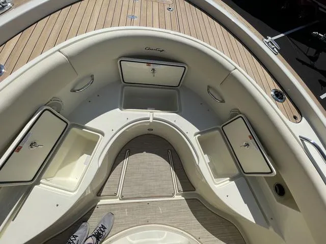 Slide: The Image of Chris-Craft 30 Catalina 2024 - 9