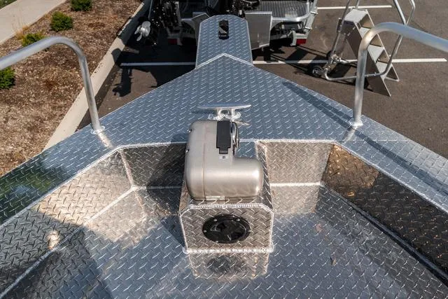 Slide: The Image of Thunder Jet Alexis Pro 22' 2024 - 12