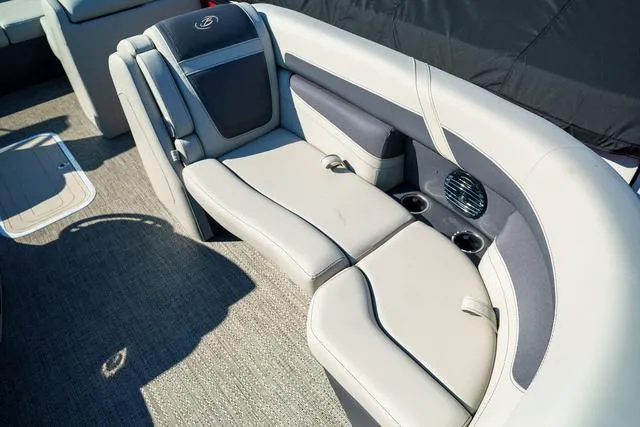 Slide: The Image of Barletta Cabrio C22U 2024 - 11