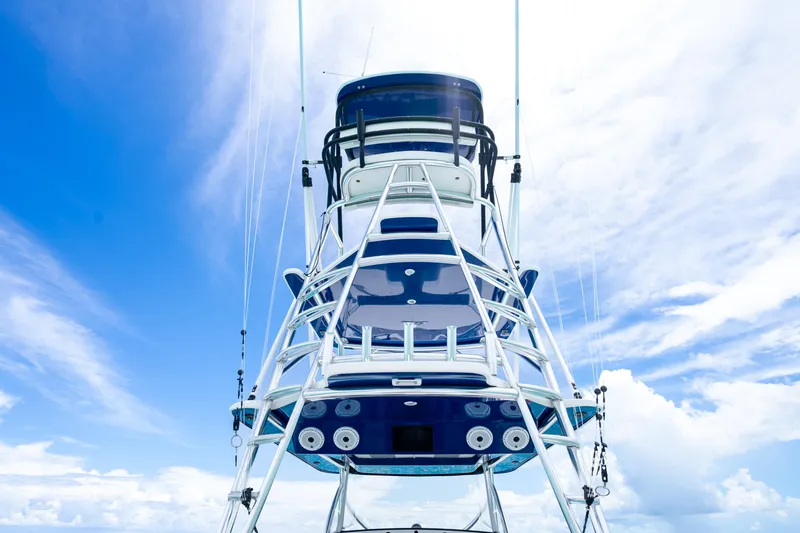 Slide: The Image of 2023 Front Runner 47 Center Console boat against a blue sky. - 33