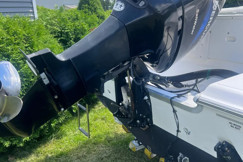 Slide: The Image of 2006 Sea Fox 236 Center Console boat with outboard motor. - 7