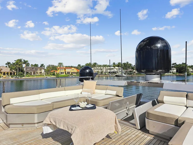 Slide: The Image of Luxury deck seating on 2008 Palmer Johnson 120 Sports Cruiser yacht. - 18