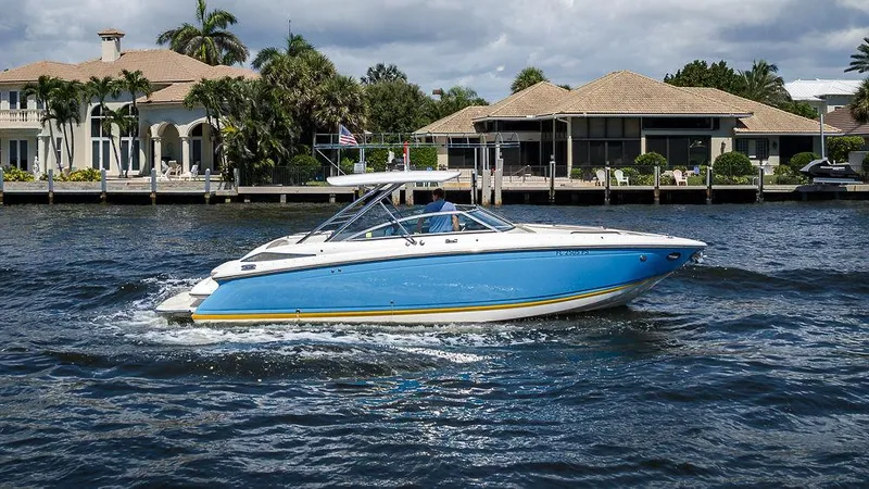 Slide: The Image of 2014 Cobalt - Exterior profile on the water - 5