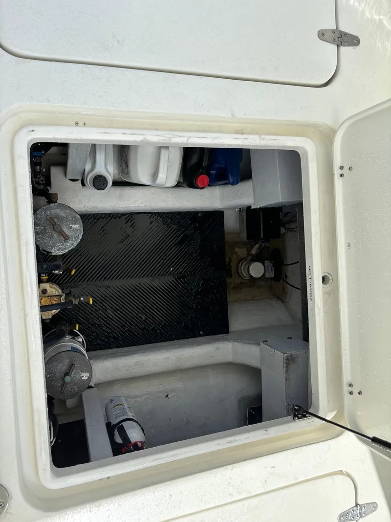 Slide: The Image of Engine compartment of a 2004 Sabreline 36 Sedan boat. - 25