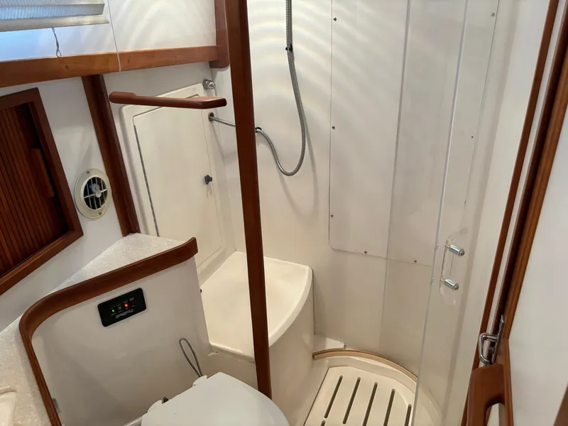 Slide: The Image of Sabre 36 Flybridge Sedan 2004 - 53