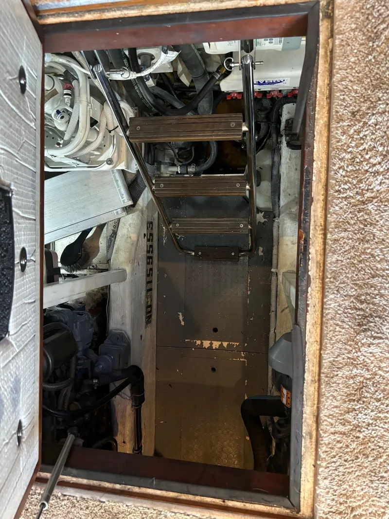 Slide: The Image of Sabre 36 Flybridge Sedan 2004 - 59