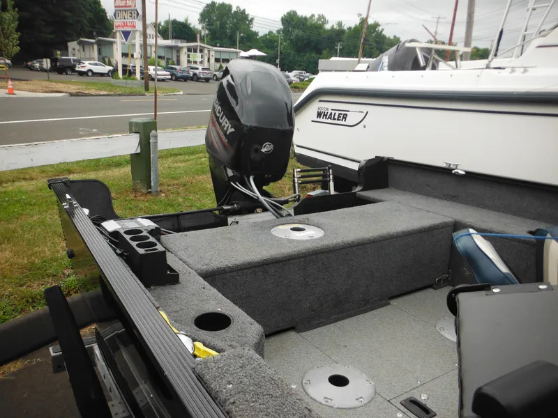 Slide: The Image of 2018 Lund 1625 Fury XL SS fishing boat with Mercury outboard motor. - 17