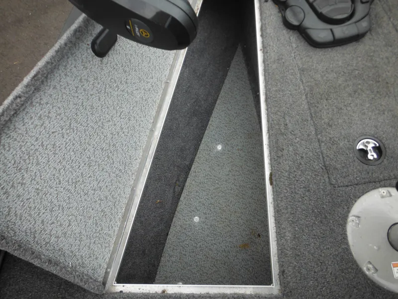 Slide: The Image of 2018 Lund 1625 Fury XL SS boat storage compartment. - 31