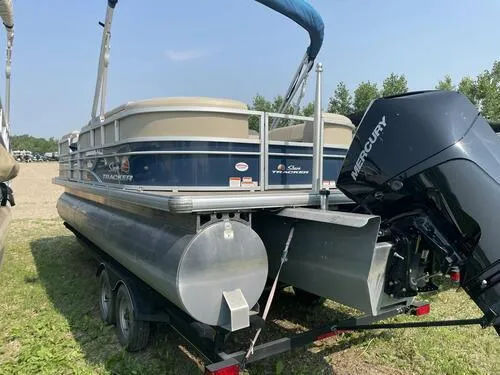 Slide: The Image of 2019 Sun Tracker Party Barge 22 XP3 pontoon boat with Mercury outboard engine. - 3