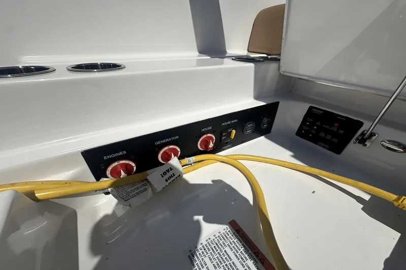 Slide: The Image of Aviara AV36 2022 - 10