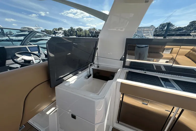 Slide: The Image of Aviara AV36 2022 - 20