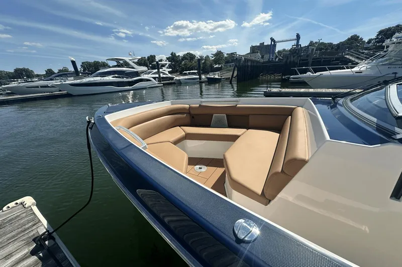 Slide: The Image of Aviara AV36 2022 - 8