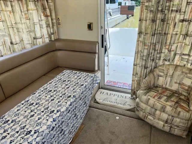 Slide: The Image of Jefferson 4300 International 2003 - 11