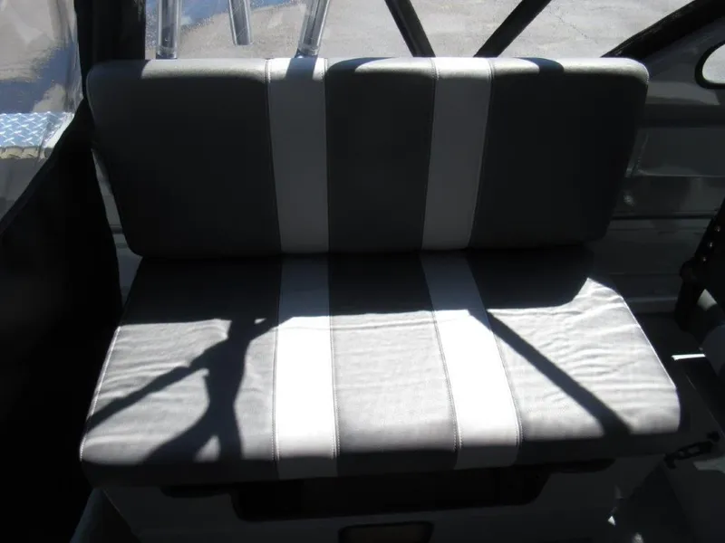 Slide: The Image of Hewescraft 200 ProV ET 2024 - 14