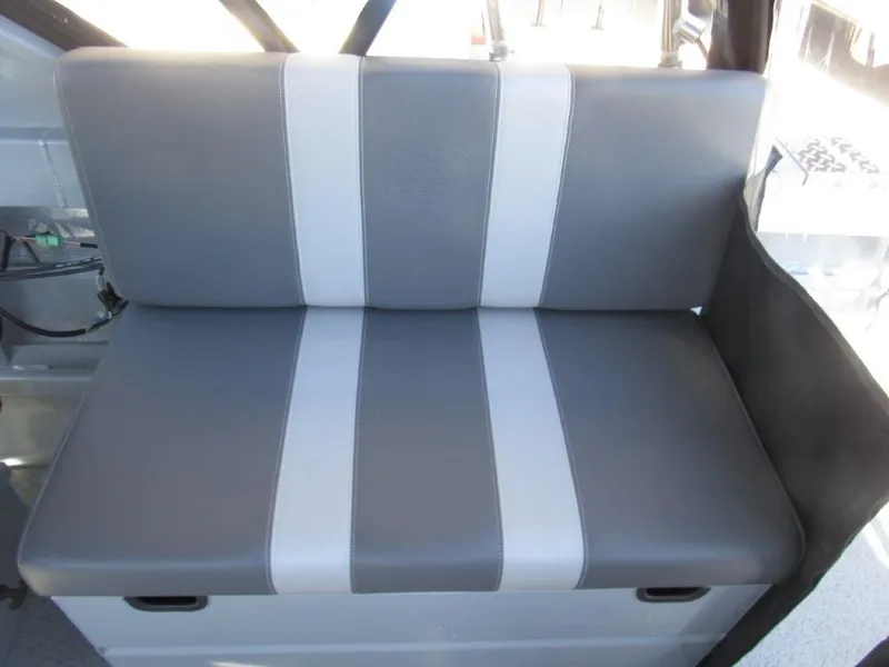 Slide: The Image of Hewescraft 200 ProV ET 2024 - 15