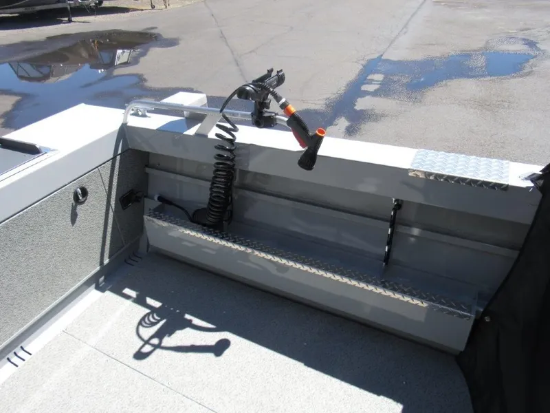 Slide: The Image of Hewescraft 200 ProV ET 2024 - 9