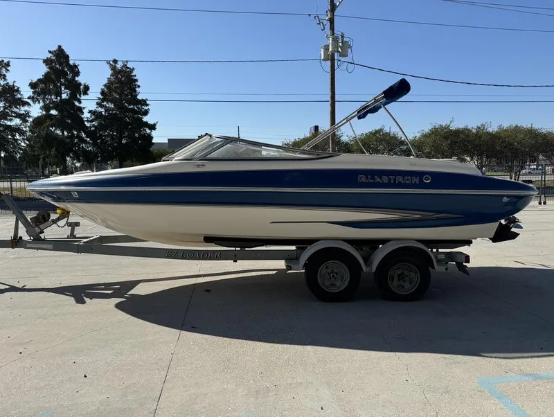 Slide: The Image of Glastron GXL 235 2007 - 9