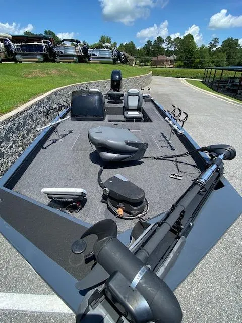 Slide: The Image of Lowe Legacy RX 18 LE 2021 - 7