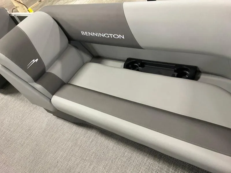 Slide: The Image of Bennington 20 SVL 2025 - 10