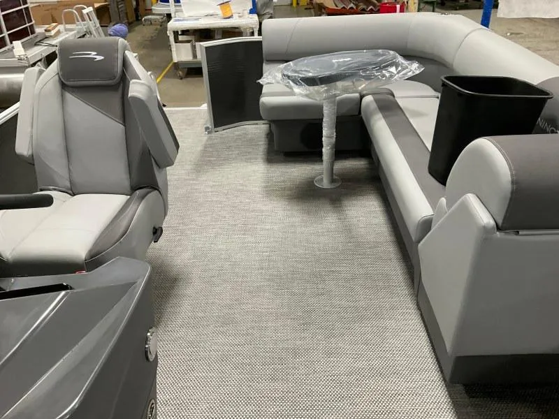 Slide: The Image of Bennington 20 SVL 2025 - 7