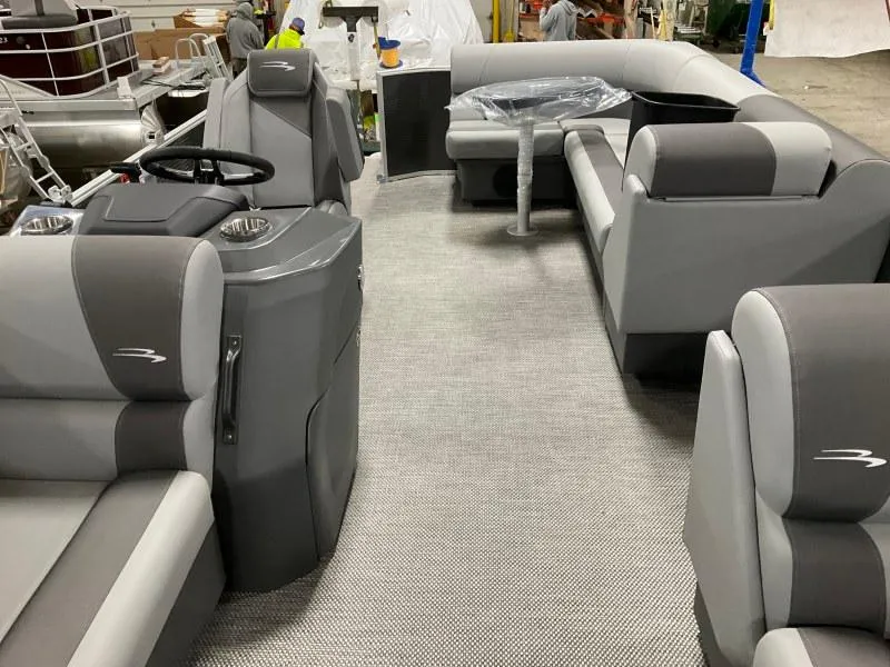 Slide: The Image of Bennington 20 SVL 2025 - 8