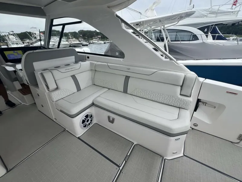 Slide: The Image of Regal LX36 2023 - 10