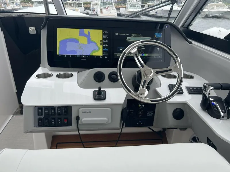 Slide: The Image of Regal LX36 2023 - 14