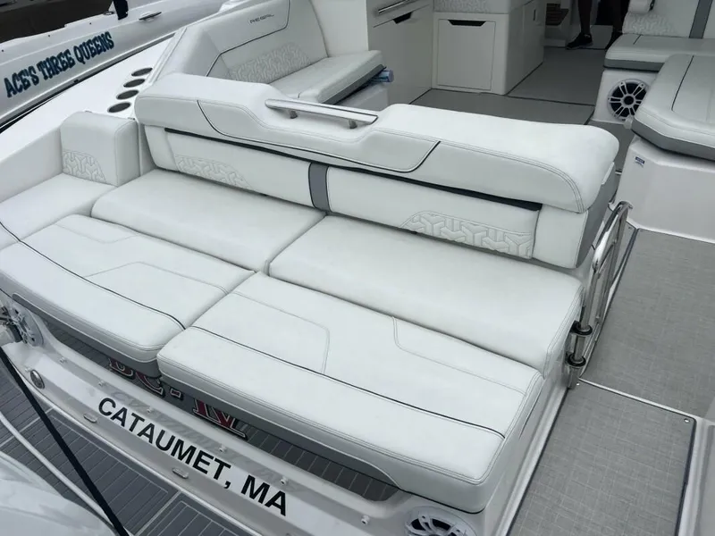 Slide: The Image of Regal LX36 2023 - 9