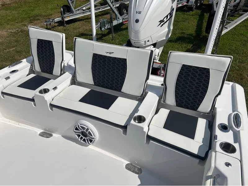 Slide: The Image of 2025 Tidewater 2700 Carolina Bay boat seats and Yamaha V8 outboard motor. - 24