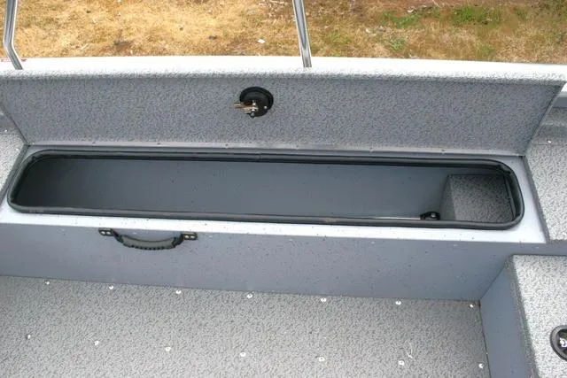 Slide: The Image of Lund 18 Alaskan Sport 2024 - 12