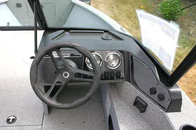 Slide: The Image of Lund 18 Alaskan Sport 2024 - 13