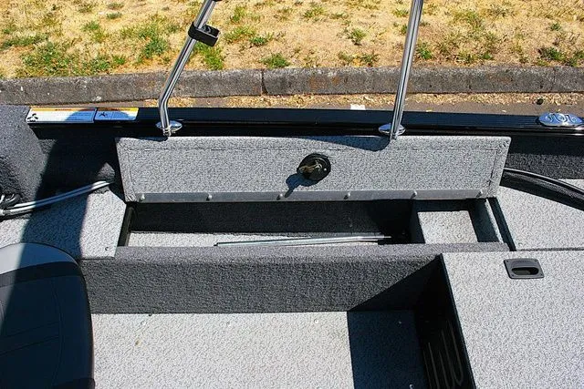 Slide: The Image of Lund 1650 Angler Sport 2024 - 13